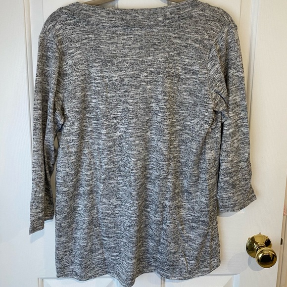 Basic blouse - Picture 2 of 2